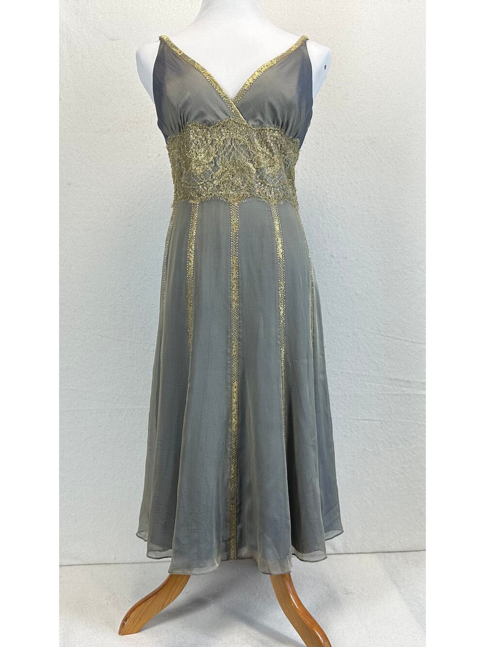 Vintage Carmen Marc Valvo Signature 90's Silk Chiffon Beaded Lace Gown Size 10